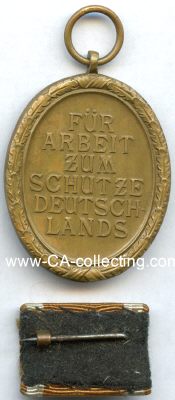 Foto 3 : DEUTSCHES SCHUTZWALL-EHRENZEICHEN 1939. Bronze. 46x33 am...