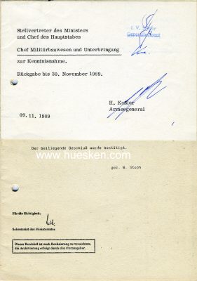 Photo 2 : KESSLER, Heinz. DDR-Verteidigungsminister, Armeegeneral,...