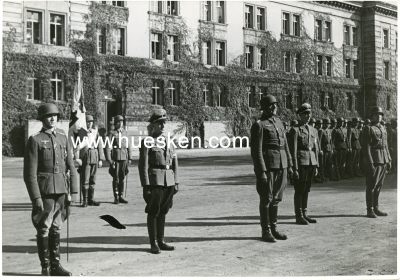 PHOTO 13x18cm: HJ-Führer mit Ritterkreuz des...