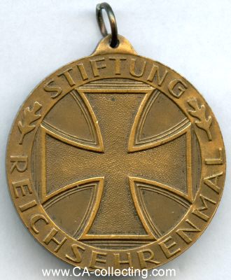 MEDAILLE STIFTUNG REICHSEHRENMAL 1931. Eisernes Kreuz mit...