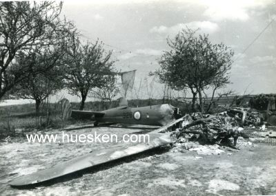 PHOTO 8x11cm: abgeschossenes britisches Flugzeug.