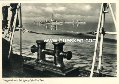 PHOTO-POSTKARTE 'Torpedoboote bei spiegelglatter See'