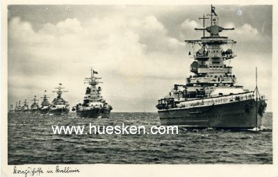 PHOTO-POSTKARTE 'Kriegsschiffe in Kiellinie'. 1940 mit...