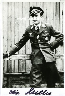 HULHA, Alois. Oberleutnant der Luftwaffe im...
