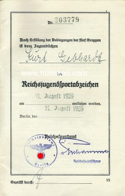 Photo 2 : LEISTUNGSBUCH zum Reichsjugendsportabzeichen, ausgestellt...