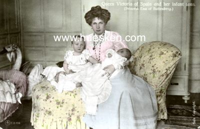 FARB-POSTKARTE Queen Victoria of Spain and her infant...
