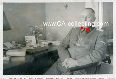 PHOTO 5,5x8,5cm: SS-Führer mit beidseitigen...