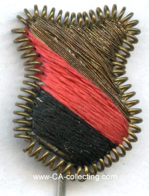 CORPSNADEL UM 1900 schwarz-rot-gold. 21mm an Nadel.