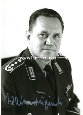 KRUPINSKI, Walter. Hauptmann der Luftwaffe, Jagdflieger...