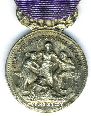 ACADEMIE DU DEVOUEMENT NATIONALE. Silberne Medaille. 27mm...