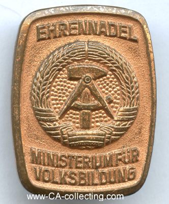 MINISTERIUM FÜR VOLKSBILDUNG. Ehrennadel. Eisen...