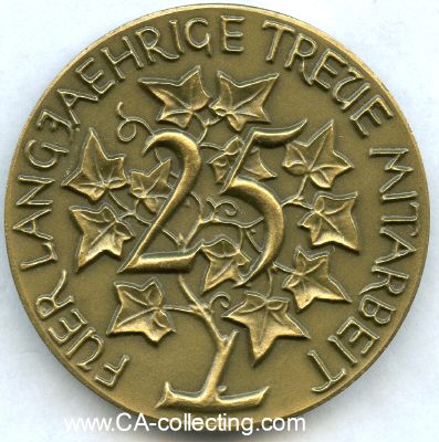 Photo 4 : BAYERN. Bronzene Treudienstmedaille für 25 Jahre des...