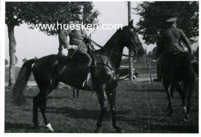 HALDER, FRANZ. Photo 8x12cm Generalmajor Halder zu Pferd...