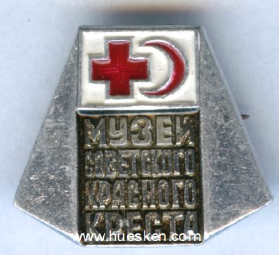 ABZEICHEN des sowjetischen Rot Kreuz-Museums. Aluminium,...