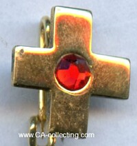 GOLD RED CROSS BLOOD DONOR HONOR PIN.