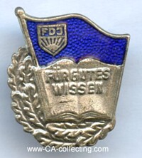 BADGE FOR GOOD KNOWLEDGE IN SILVER.