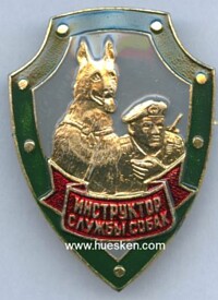 BADGE FOR BORDER DOG HANDLERS AND TRAINERS