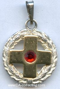 RED CROSS BLOOD DONOR HONOR PIN GOLD.