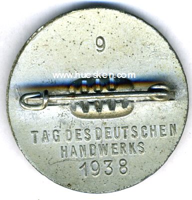Photo 2 : ABZEICHEN zum Tag des deutschen Handwerks 1938....