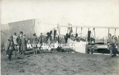 PHOTO 9x14cm: Abgeschossenes italienisches (?) Flugzeug.