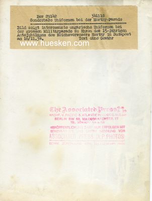 Foto 2 : PRESSE-PHOTO 24x18cm vom 18.XI.1934: Angetretene Husaren...