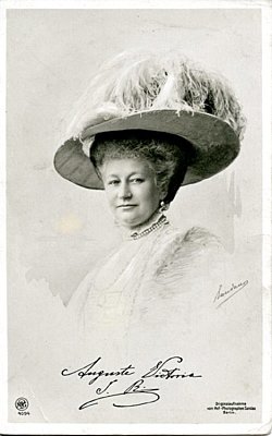 PHOTO-POSTKARTE Kaiserin Auguste Victoria