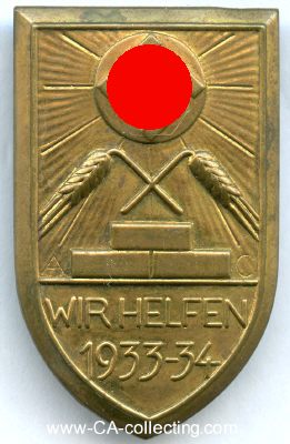 ABZEICHEN 'Wir helfen 1933-34'. Messingblech. 42x27mm an...