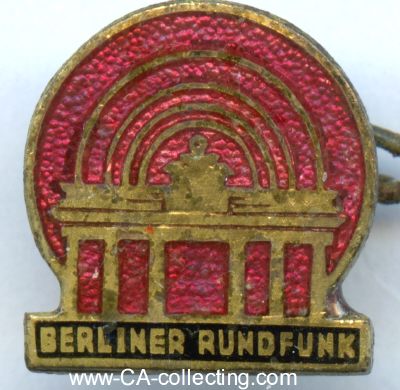 BERLINER RUNDFUNK. Abzeichen um 1955. Eisen vergoldet und...
