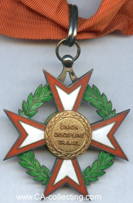 Photo 3 : NATIONALORDEN DER REPUBLIK. Kommandeurkreuz. Silber...