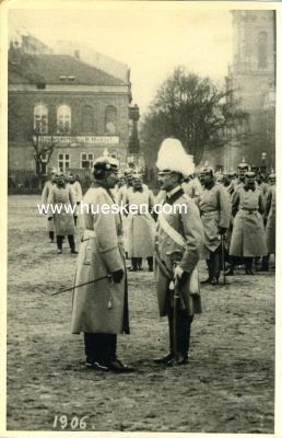 PHOTO-POSTKARTE Kaiser Wilhelm II. mit Offizieren. 1965...
