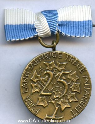 Photo 5 : BAYERN. Bronzene Treudienstmedaille für 25 Jahre des...