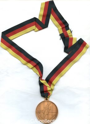 Photo 3 : MOTORSPORTVERBAND DER GST. Bronzene Siegermedaille...