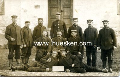 PHOTO 9x14cm: Soldaten vor einem Gebäude, 1915 als...