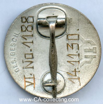 Photo 2 : DIENSTEINTRITTS-ABZEICHEN 1930. Bronze emailliert. 30mm...