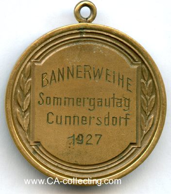 Foto 2 : CUNNERSDORF. Tragbare Medaille zur Bannerweihe am...