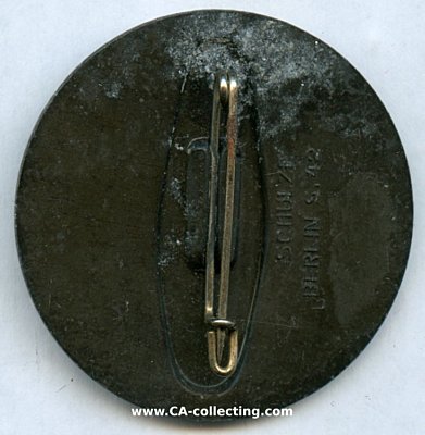 Foto 2 : ABZEICHEN zum 1. Mai 1937. Magnesium. 34mm an Nadel....