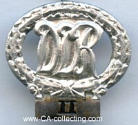 SPORTS BADGE FOR CHILDREN IN SILVER WITH HANGER II
