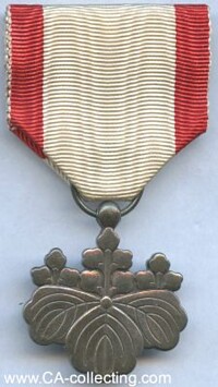 ORDER OF THE RISING SUN 8th CLASS