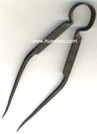 WROUGHT IRON TWEEZERS ABOUT 1800